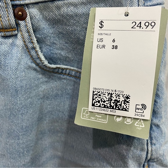 H&M Comfort Stretch High Waist Jean Short size 6 NWT - Picture 3 of 3